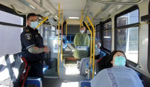 London-area paramedics turn old LTC bus into roving COVID test centre